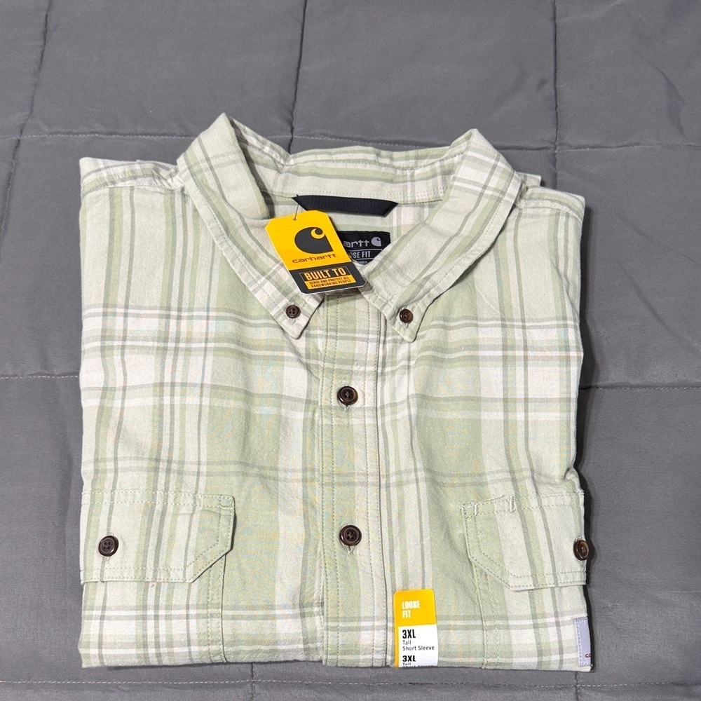 Carhartt short sleeved button down. NWT. Size 3XL